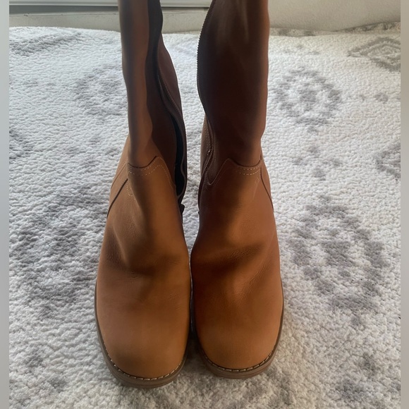 Vintage Knee-High Heeled Boots - Picture 2 of 3